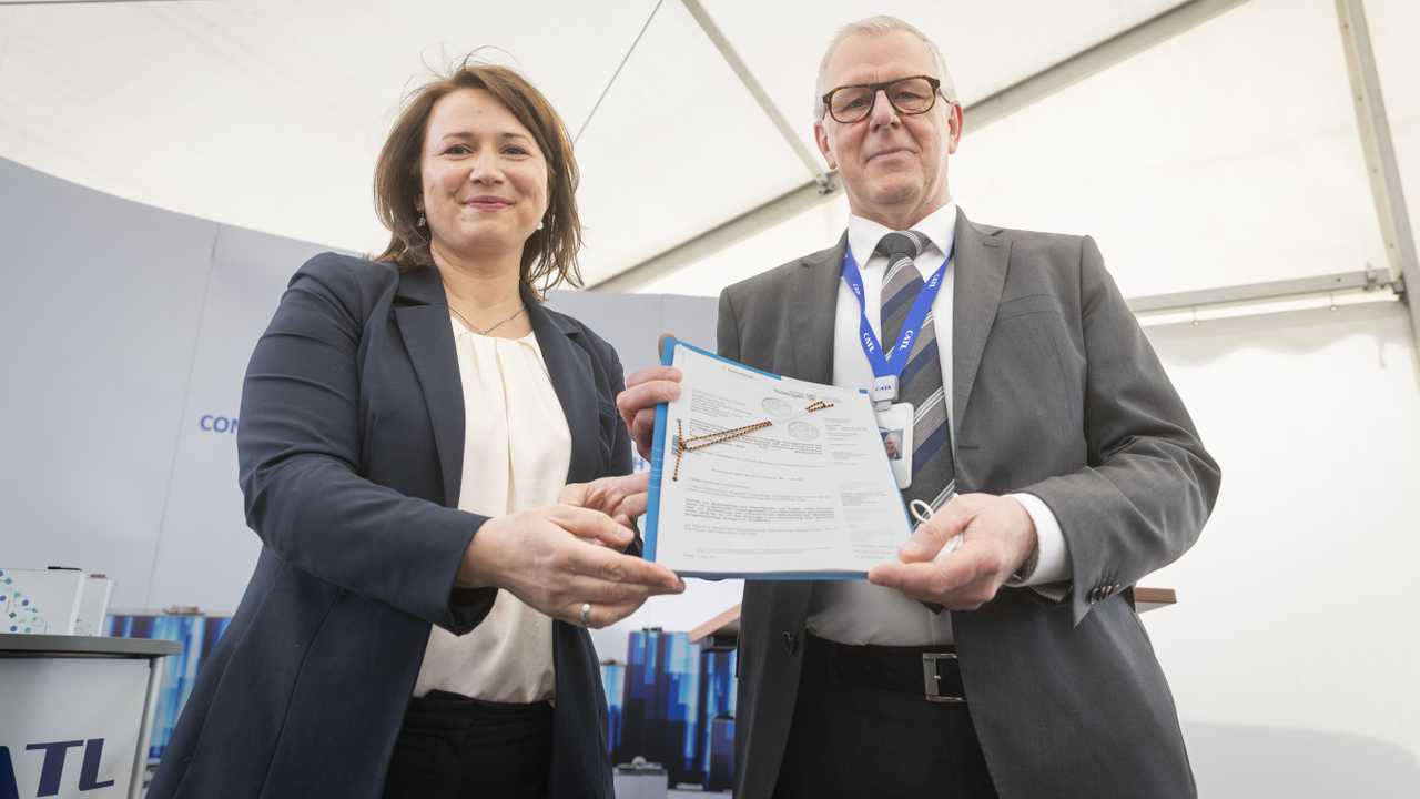 Thuringia Minister of Environment Energy and Nature Conservation Anja Siegesmund and CATL Europe President Matthias Zentgraf